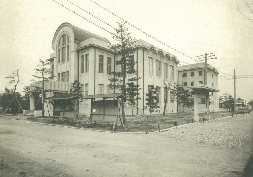 附属図書館本館外観（1928年）