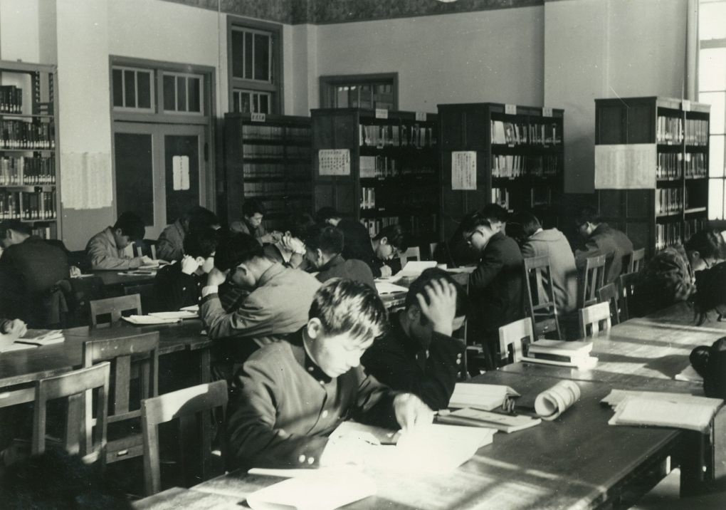 附属図書館指定図書室（1965年）
